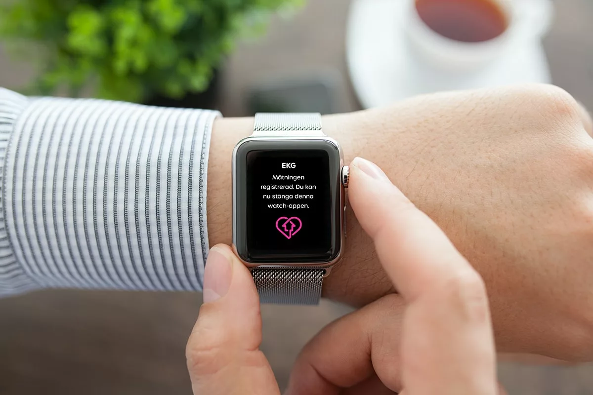 Apple-watch-EKG-puls-pox-app-hälsa-hemma-vårdcentral